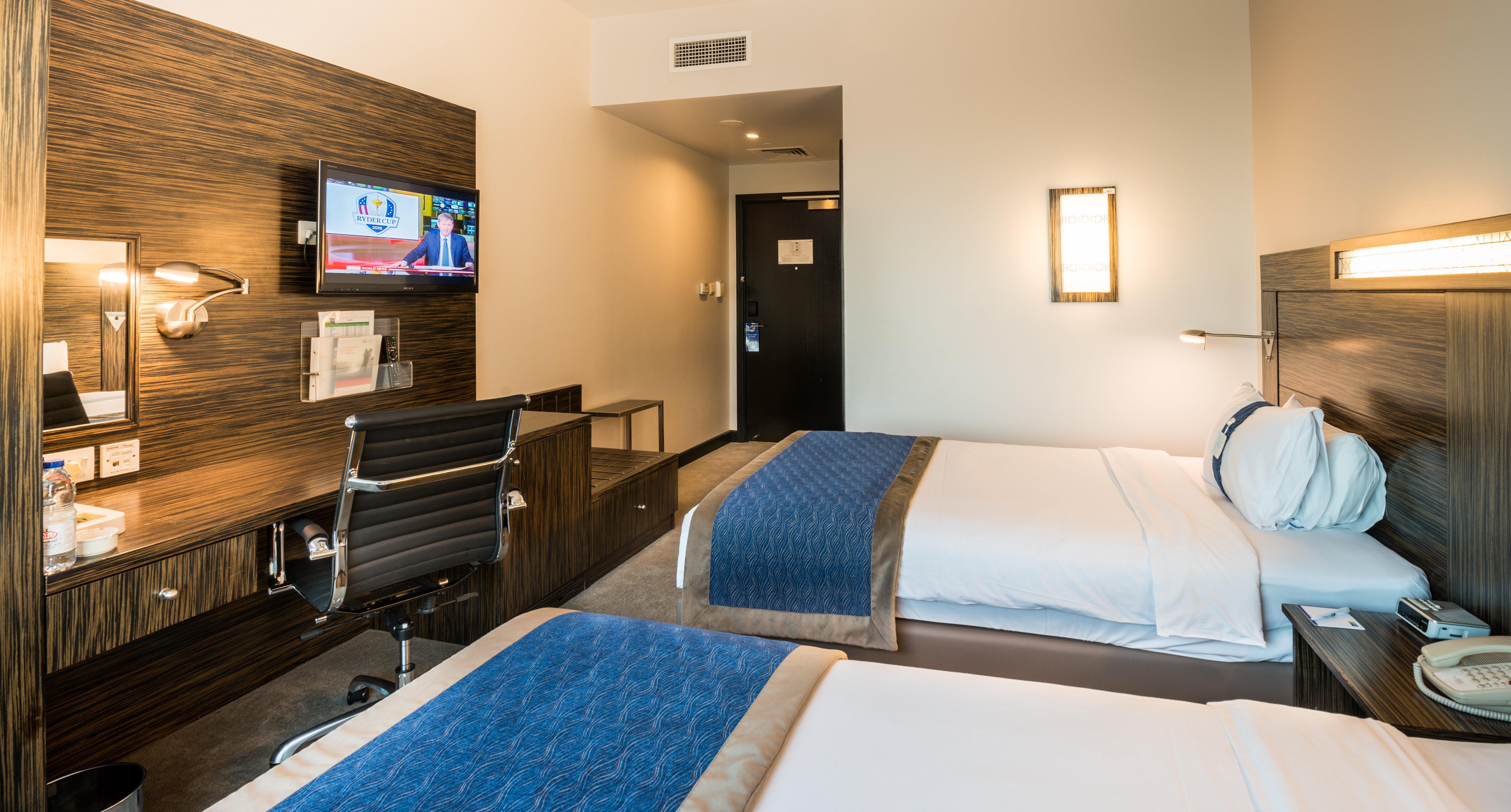 Holiday Inn Express Dubai, Jumeirah By Ihg Exterior photo