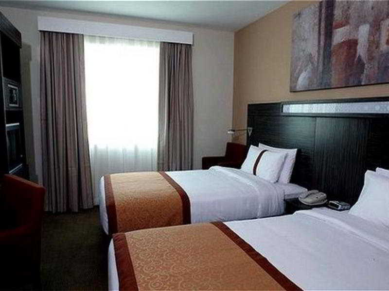 Holiday Inn Express Dubai, Jumeirah By Ihg Exterior photo